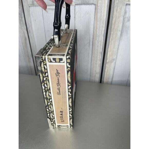 Vintage Black Cigar Box Purse Ladies NIGHT OUT Bamboo Handle Hand Bag Red Hat - Picture 2 of 7